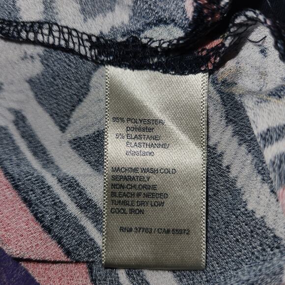 Chic Rafaella Tunic - Bold Geometric & Floral Print! - Picture 6 of 6